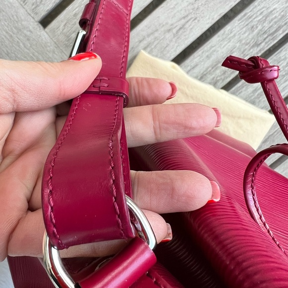 Louis Vuitton Epi Leather Noé MM , 2013 collection- great condition raspberry - Picture 13 of 16